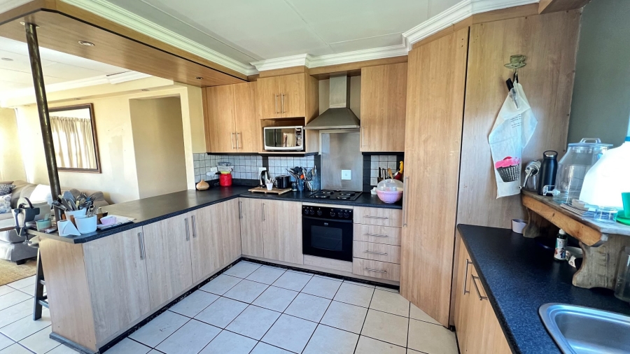 3 Bedroom Property for Sale in Langenhovenpark Free State